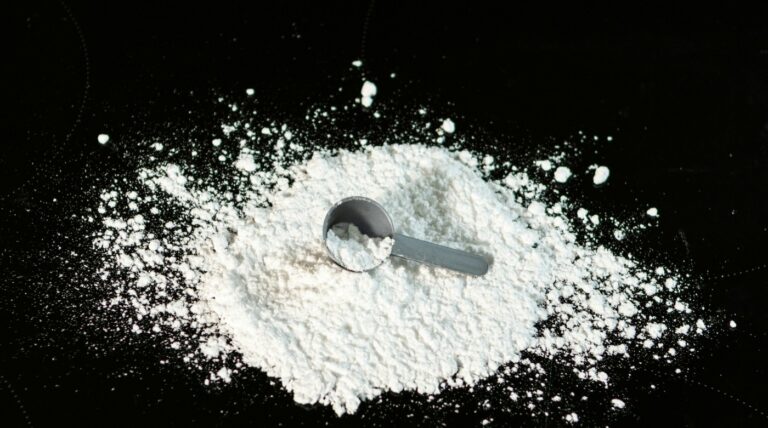 Whey protéine et danger : ce qui est faux, ce qui est vrai